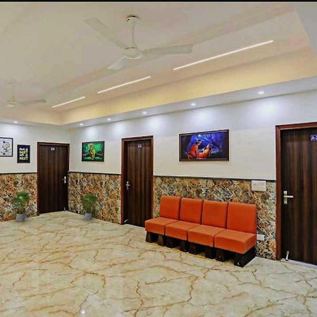 Hotel O K R Resdiancy Near Botanic Garden Of Indian Republic Noida Extérieur photo