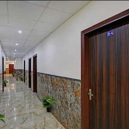 Hotel O K R Resdiancy Near Botanic Garden Of Indian Republic Noida Extérieur photo