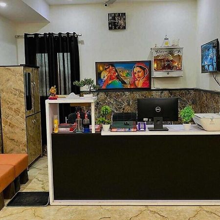 Hotel O K R Resdiancy Near Botanic Garden Of Indian Republic Noida Extérieur photo