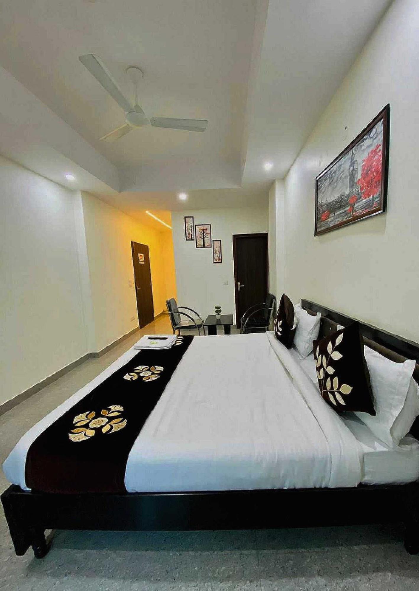 Hotel O K R Resdiancy Near Botanic Garden Of Indian Republic Noida Extérieur photo